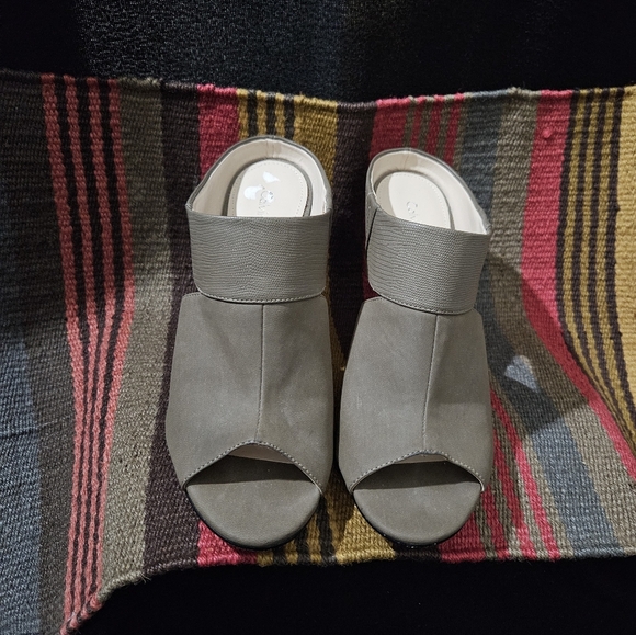 Calvin Klein Women Sage Shoes-Size 8M - Picture 2 of 9
